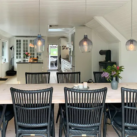 Elegant Summer House Near Heather Hill * Vejby